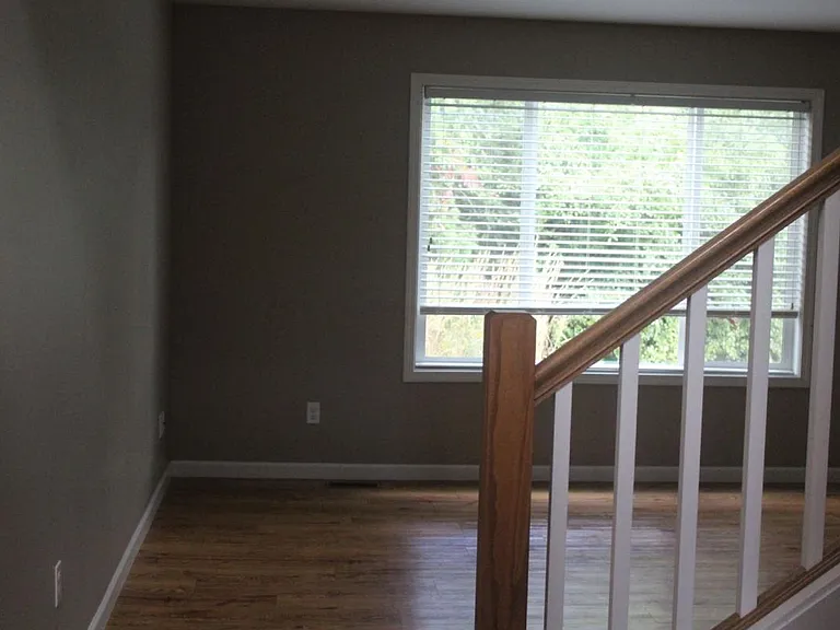 926 Sadie Ct — Photo 6