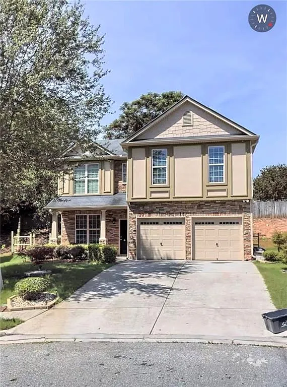4 bed, 2.5 bath, 2269 sqft, $2,600 — Photo 1