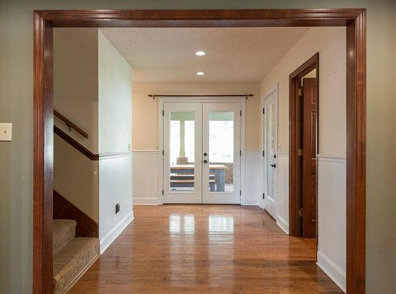 2nd image of 1413 Woodway Dr