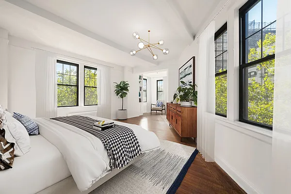 Sold by Compass | media 4