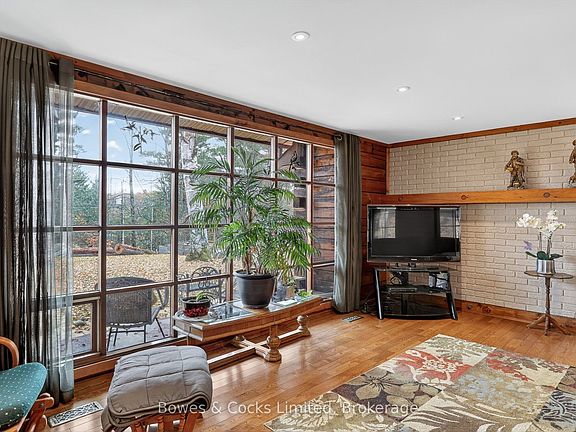 4th image of 82 Bay Lake Rd