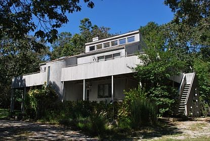 1st image of 58 Stuyvesant Dr