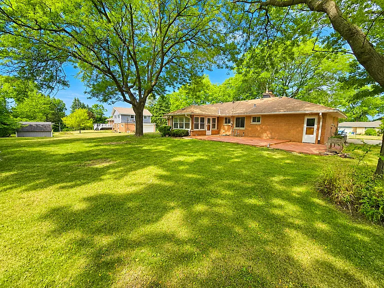 3600 Goetz Dr — Photo 5
