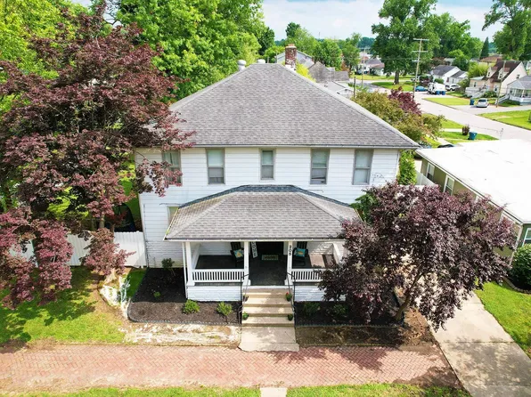 205 E 3rd St, Mount Carmel, IL 62863