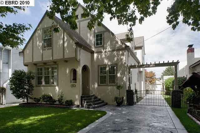1st image of 942 Glen Dr