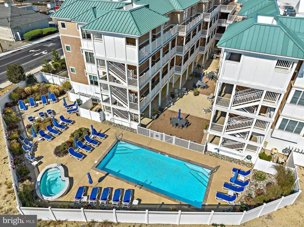 101 W 9th St Unit 102, Ship Bottom, NJ 08008