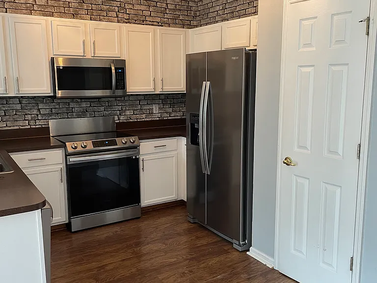 2630 Revolution St #105 — Photo 4