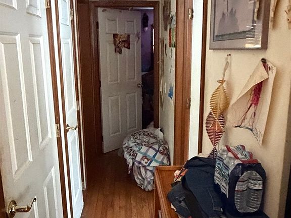 3rd image of 58 Bunnys Rd