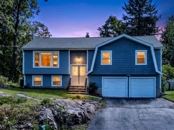 30 Center St, Butler Boro, NJ 07405