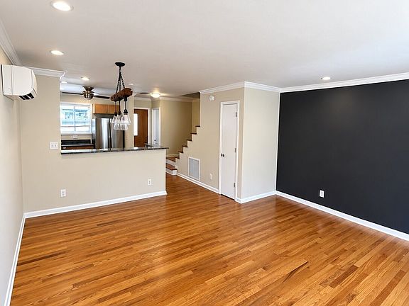 5th image of 3501 Roswell Rd NE APT 501