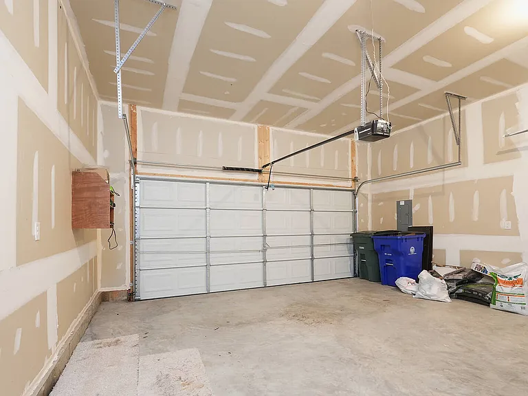 2085 Pomona Way — Photo 47