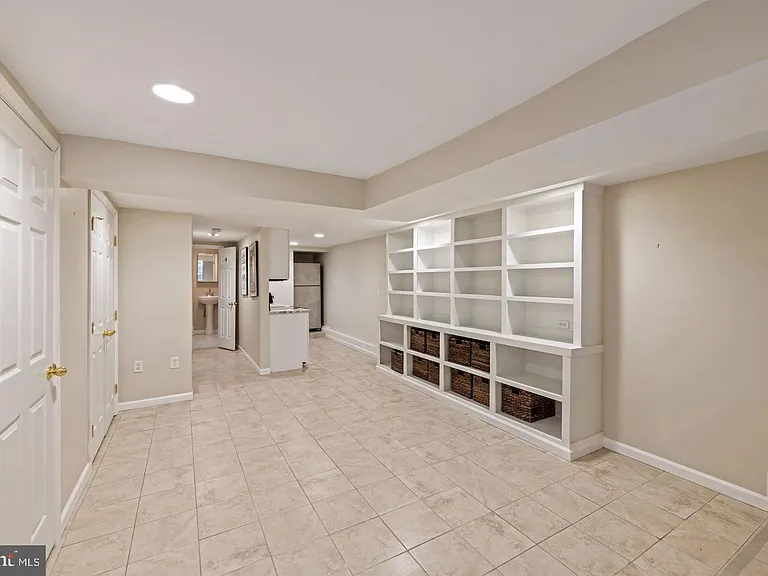1817 Belmont Rd NW #1 — Photo 2
