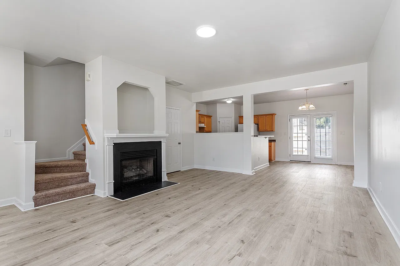 Immaculate End Unit N. Raleigh Townhome — Photo 3
