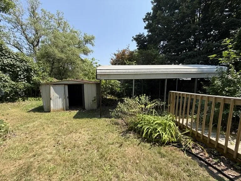 433 Allenford St — Photo 22