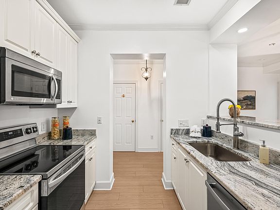 5th image of 100 Northbrook Dr APT 101