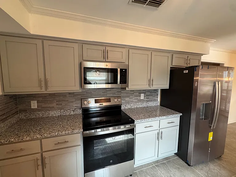 4600 Fox Den Ln — Photo 4