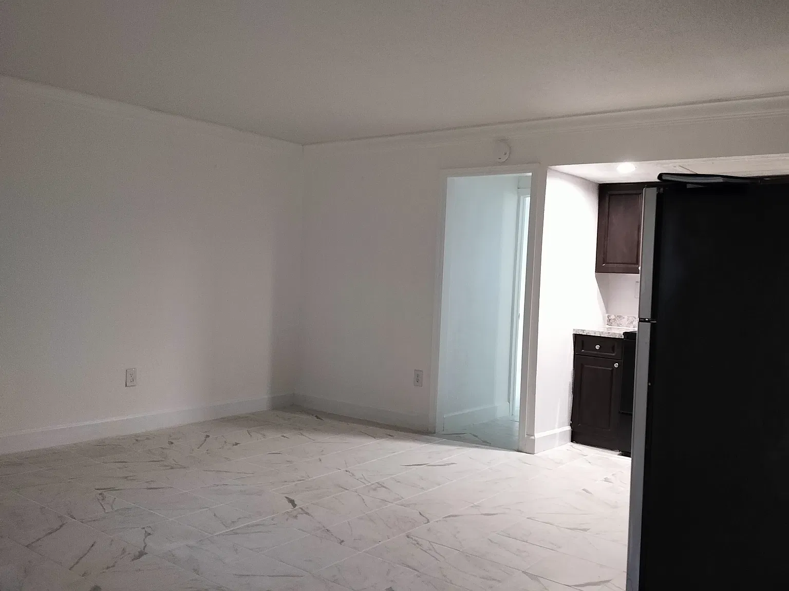 1 bed, 700 sqft, $1,700 — Photo 2