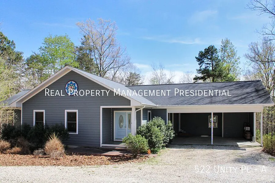 3 bedroom retreat — Photo 1