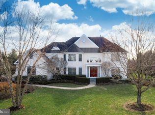 4 Brookside Dr, Titusville, NJ 08560