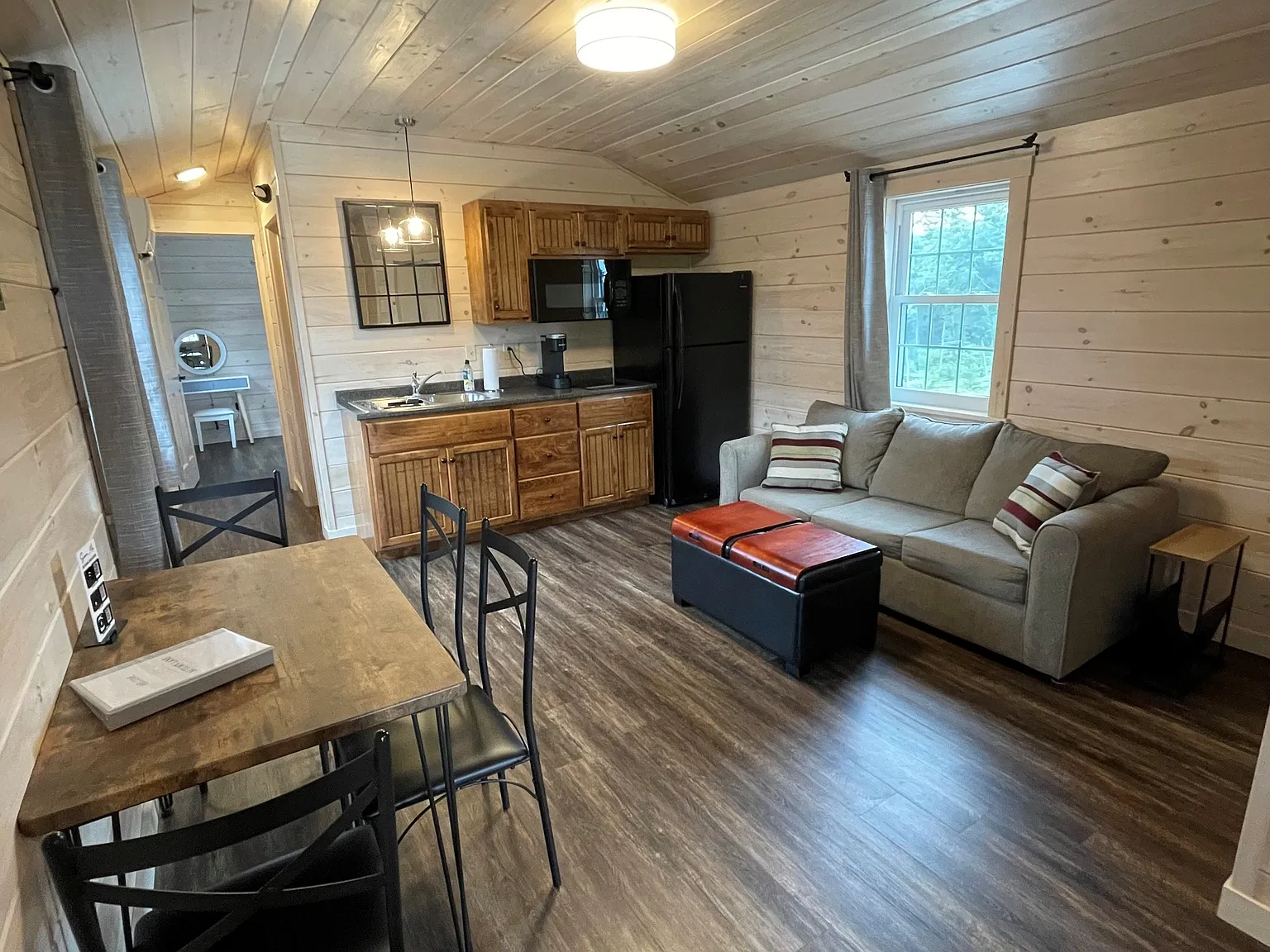 2 bed, $1,700 — Photo 4