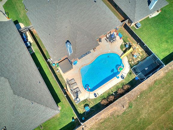 4th image of 2609 Ryder Dr