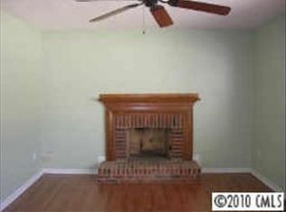 2923 Dubberly Ct, Matthews, NC 28105