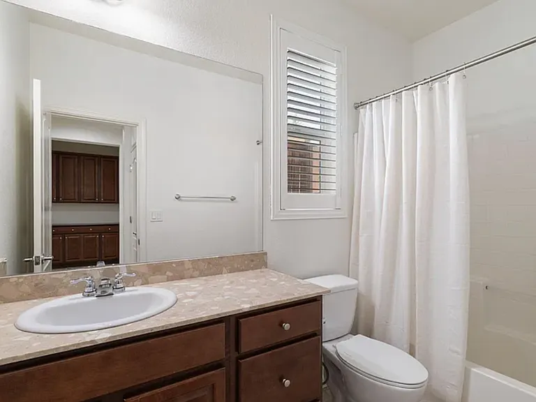 2710 Alessandro Dr — Photo 24
