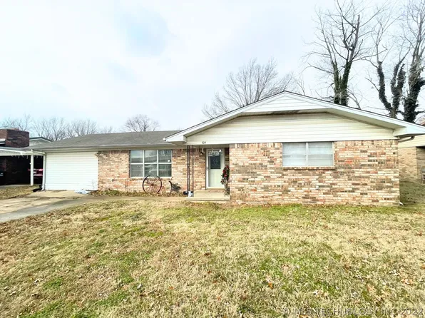 704 7th Ave, Warner, OK 74469