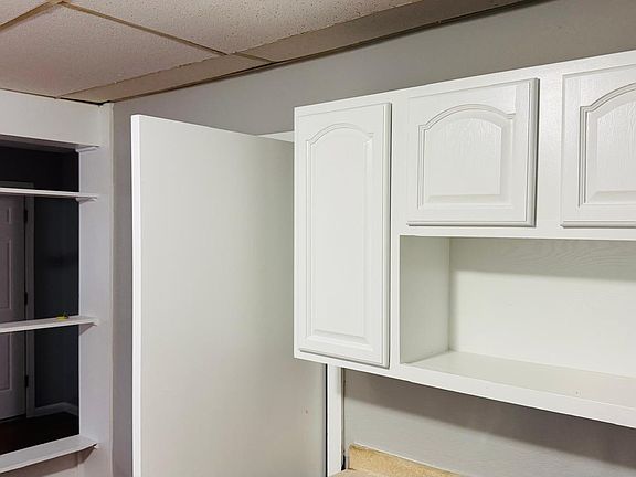 2nd image of 118 W Main St #4