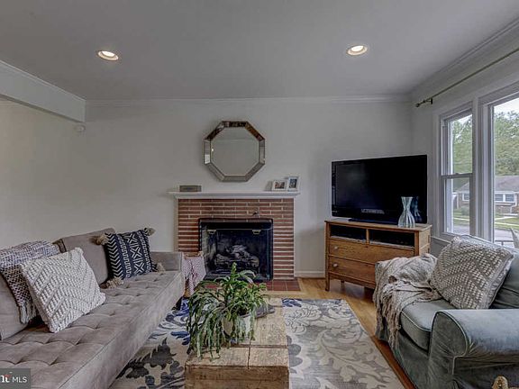 5th image of 113 Glenrae Dr