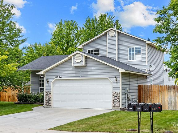 2nd image of 2412 E Clover Pl