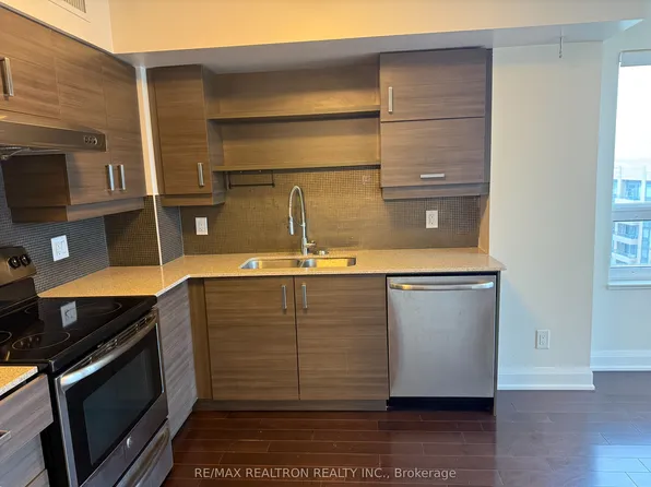 1 Uptown Dr, Markham, ON