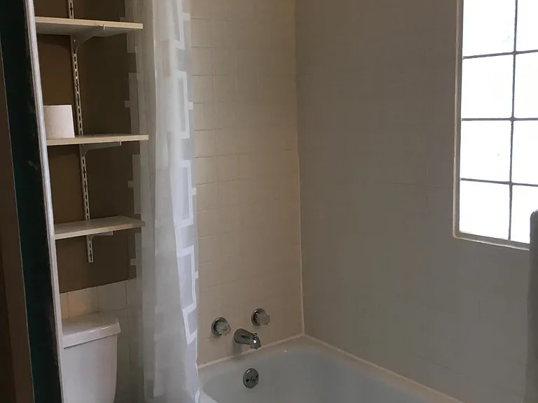 1610 E Cairo St — Photo 18