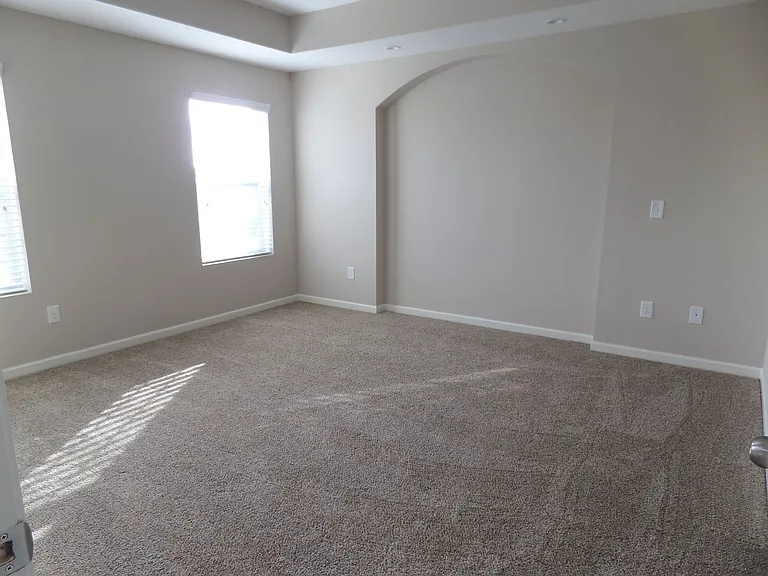 5353 Nottinghamshire Ln — Photo 7