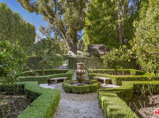 355 S Muirfield Rd, Los Angeles, CA 90020