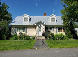 45 John St, Madison, ME 04950