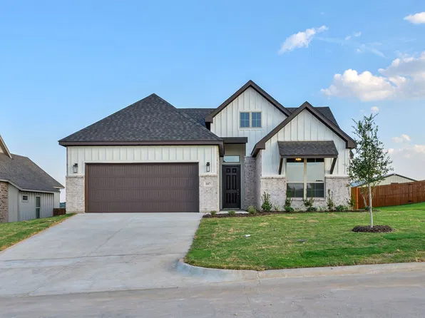 107 Hall St, Glen Rose, TX 76043