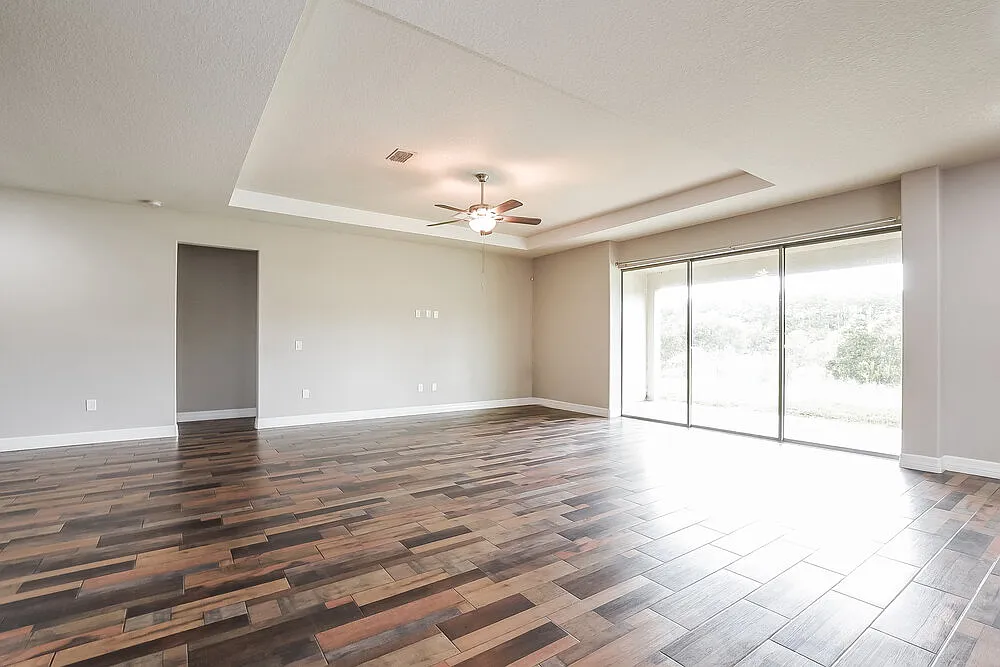 4 bed, 3.0 bath, 2675 sqft, $2,620 — Photo 4