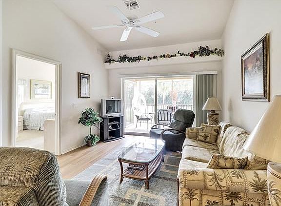 3rd image of 9700 Rosewood Pointe Ct APT 201