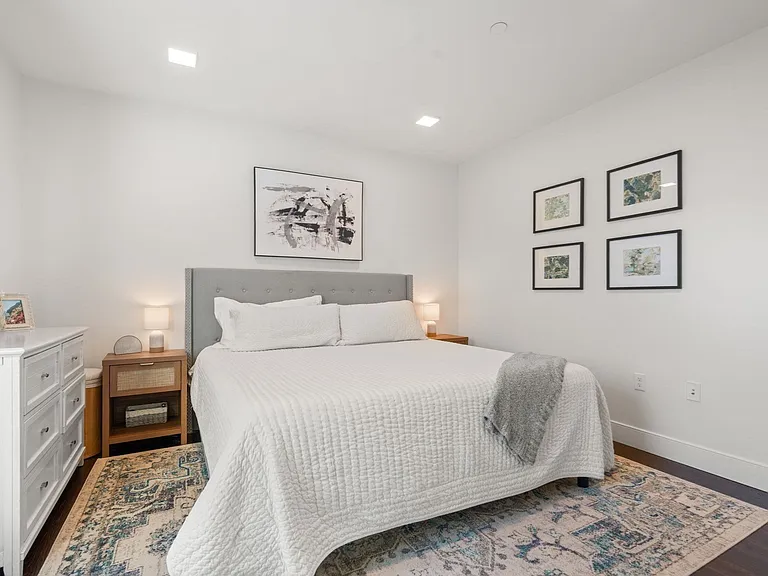 320 Maverick St #303 — Photo 7