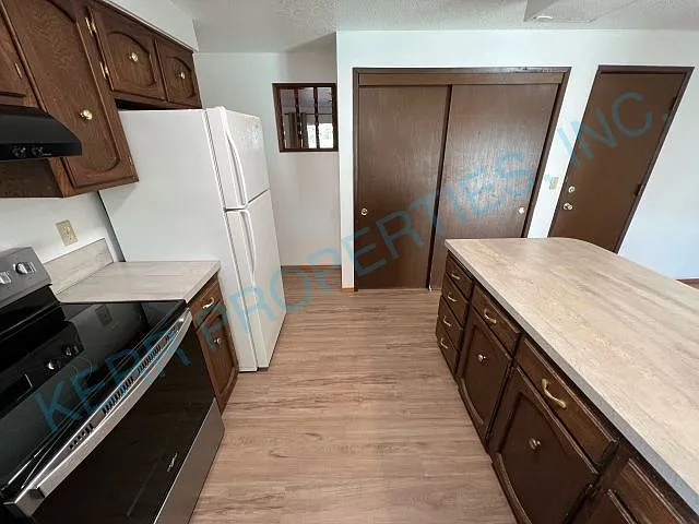 18138 Seaman Ave — Photo 8