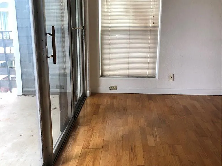 112 W 38th St #202 — Photo 3