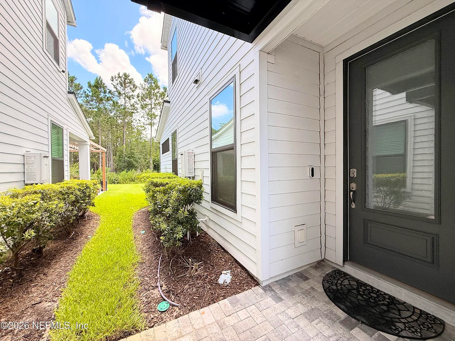 4 bed, 3.5 bath, 2500 sqft, $3,395 — Photo 3