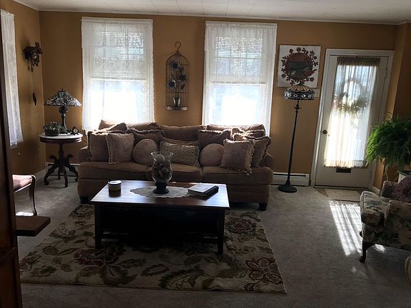 3rd image of 318 Cherry St #1