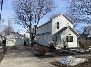 117 W Lincoln St, Sycamore, IL 60178