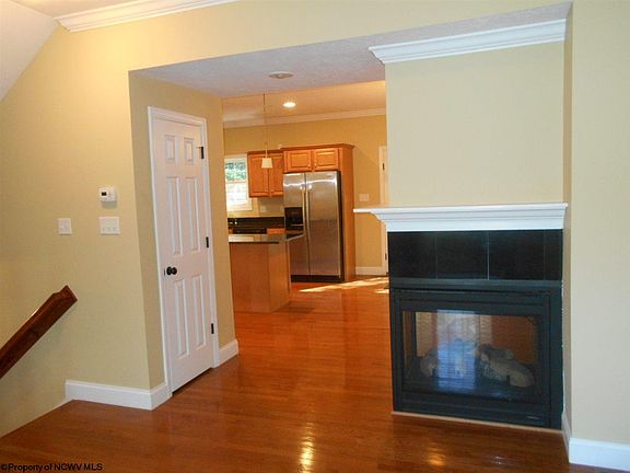 4th image of 58 Westminster Dr
