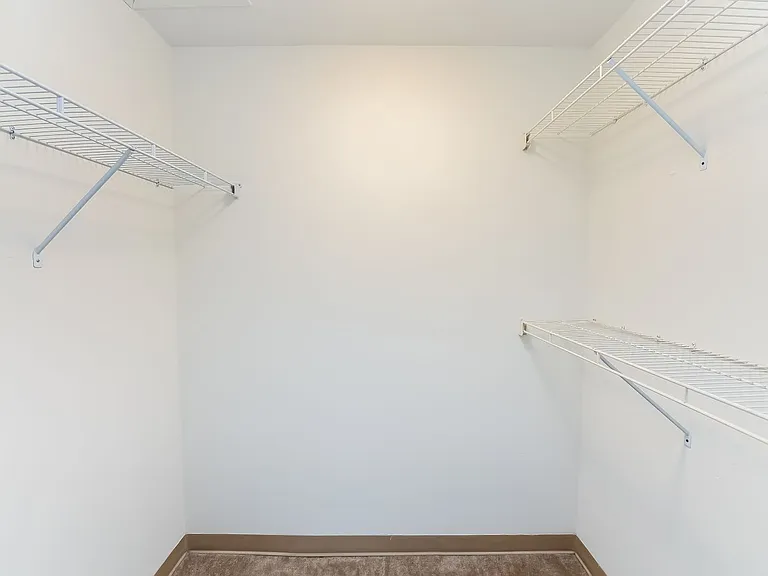 Cranbury Crossing Apartment Homes — Photo 16