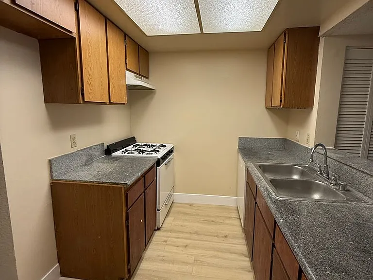 807Bunk — Photo 26