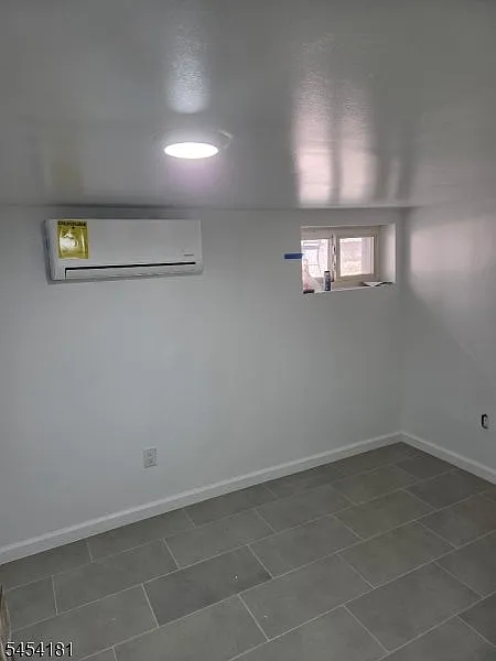 2 bed, 1.0 bath, $2,750 — Photo 3