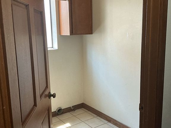 5th image of 17200 Newhope St APT 221